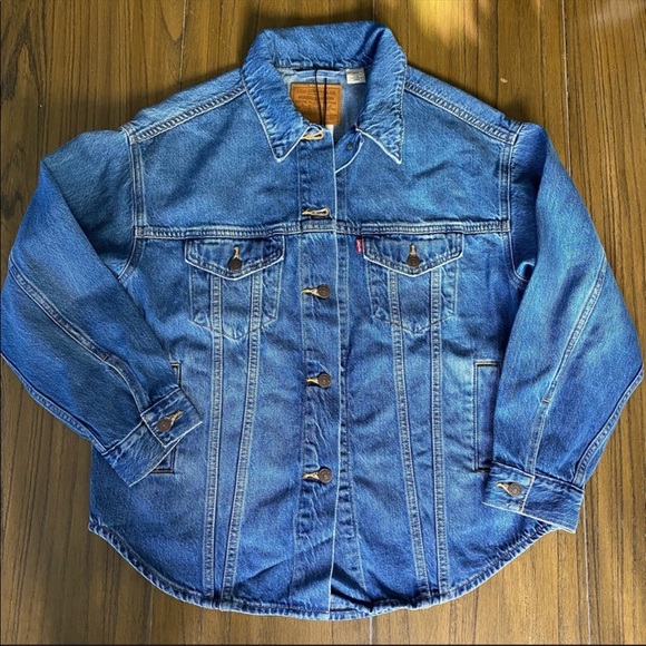 Levi’s Trucker Iconic Shacket oversized shirt jacket